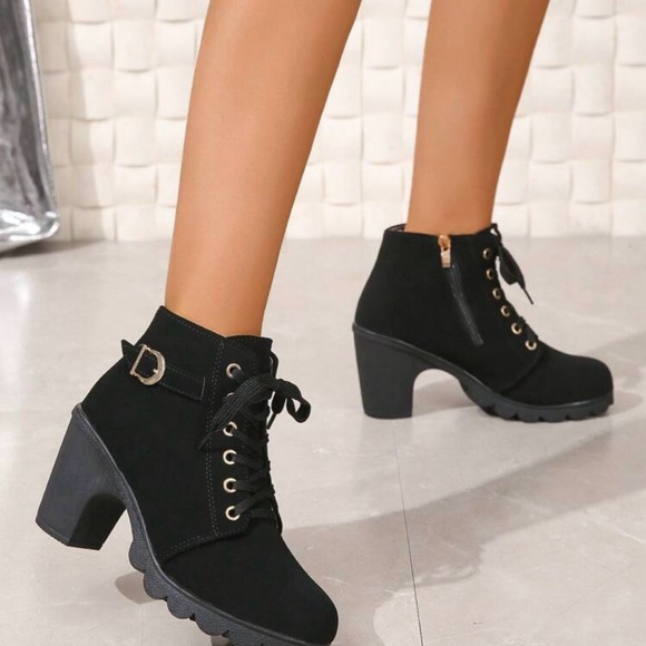 Ladies Classic Fashion Black Commuter Lace Up Fashion Boots, - Picture 4 of 5